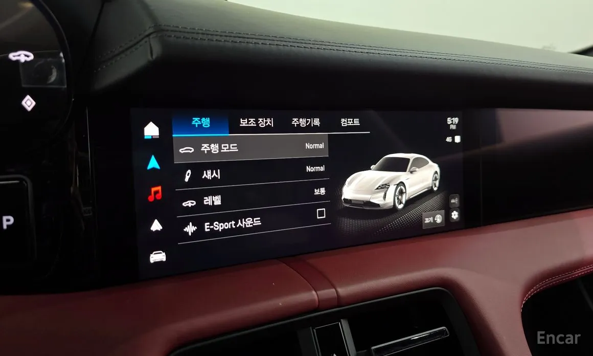 Фото 17 - Porsche Taycan