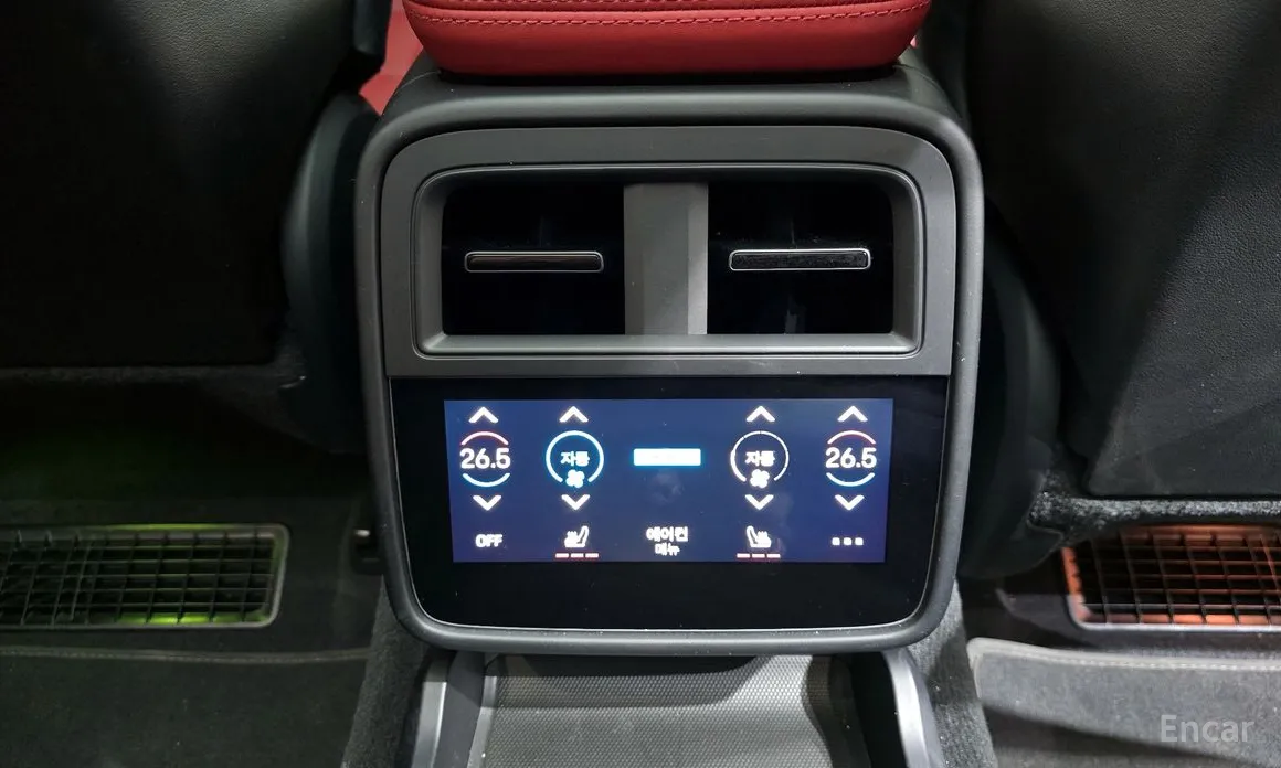 Фото 19 - Porsche Taycan