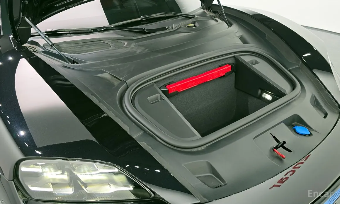 Фото 6 - Porsche Taycan