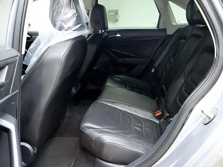 Фото 12 - Volkswagen Jetta