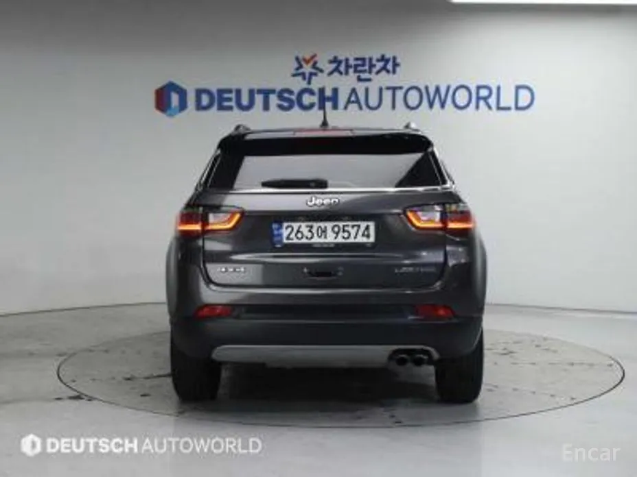 Фото 4 - Jeep Compass