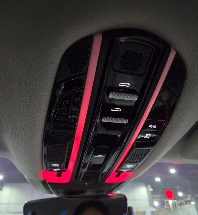 Фото 15 - Porsche Panamera