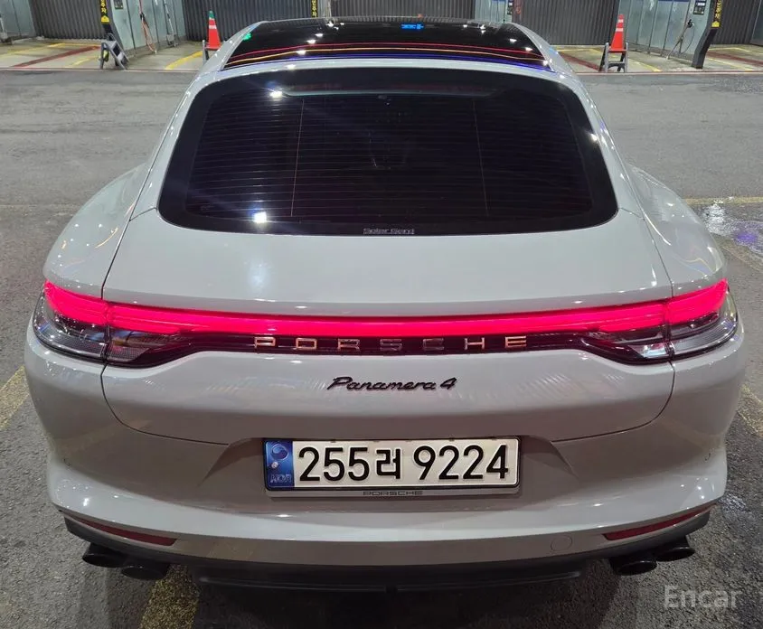 Фото 4 - Porsche Panamera