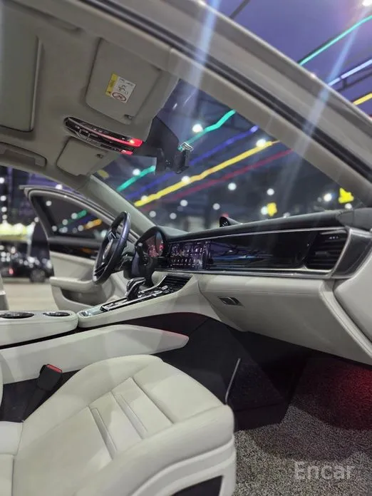 Фото 9 - Porsche Panamera