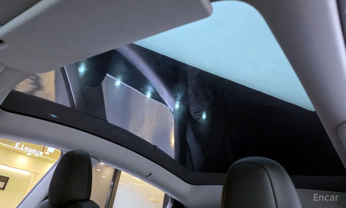 Фото 18 - Tesla Model Y