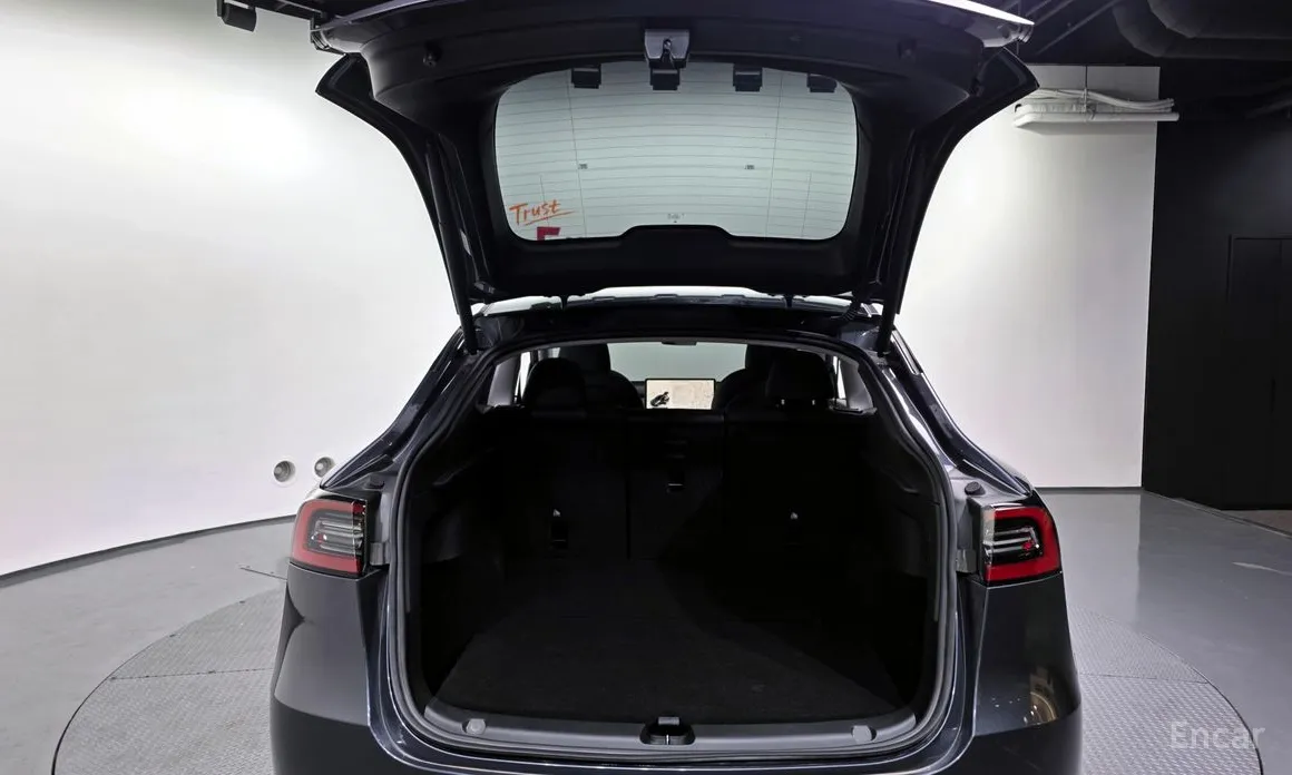 Фото 20 - Tesla Model Y