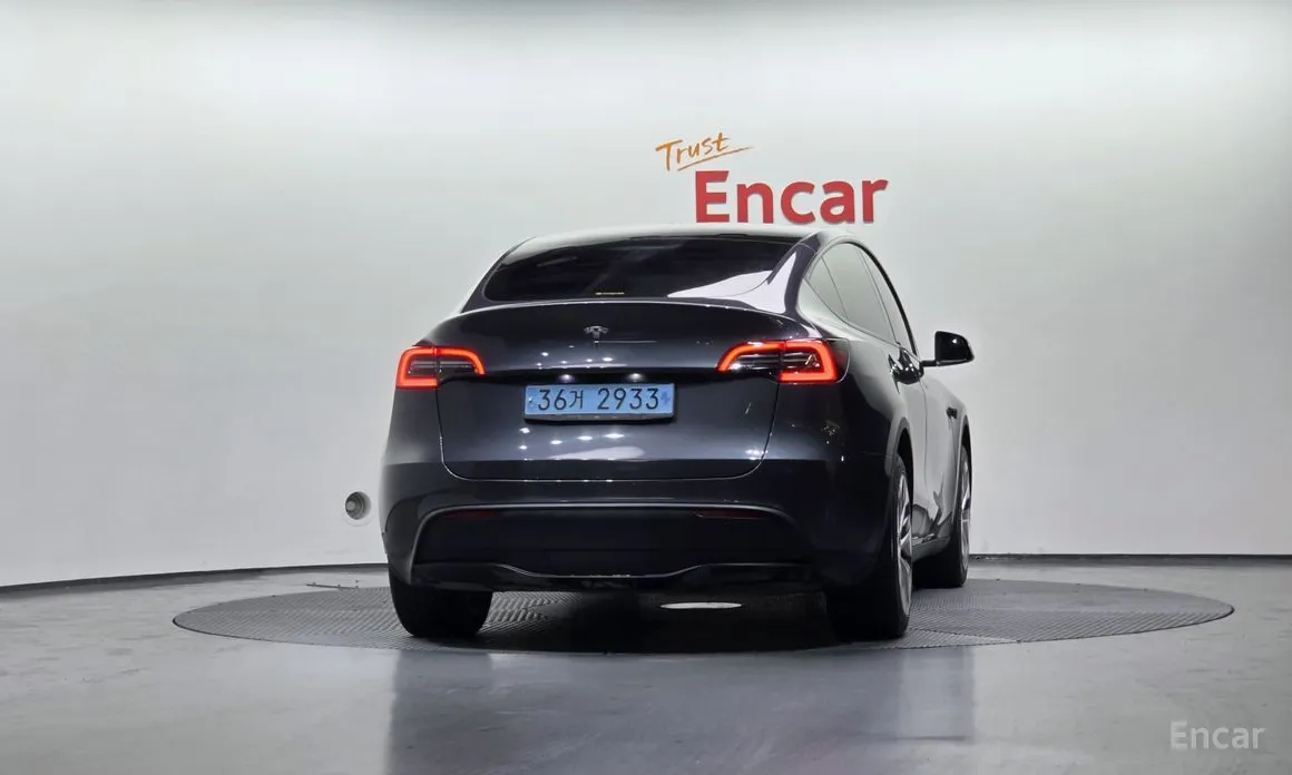 Фото 4 - Tesla Model Y