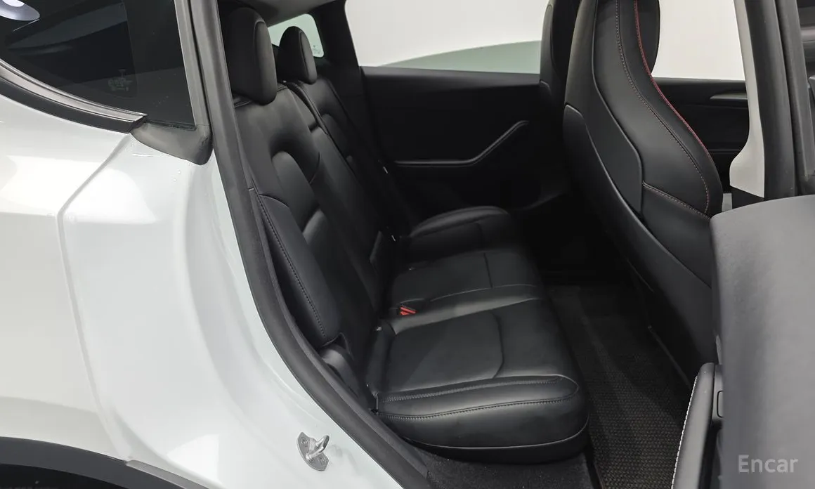 Фото 12 - Tesla Model Y