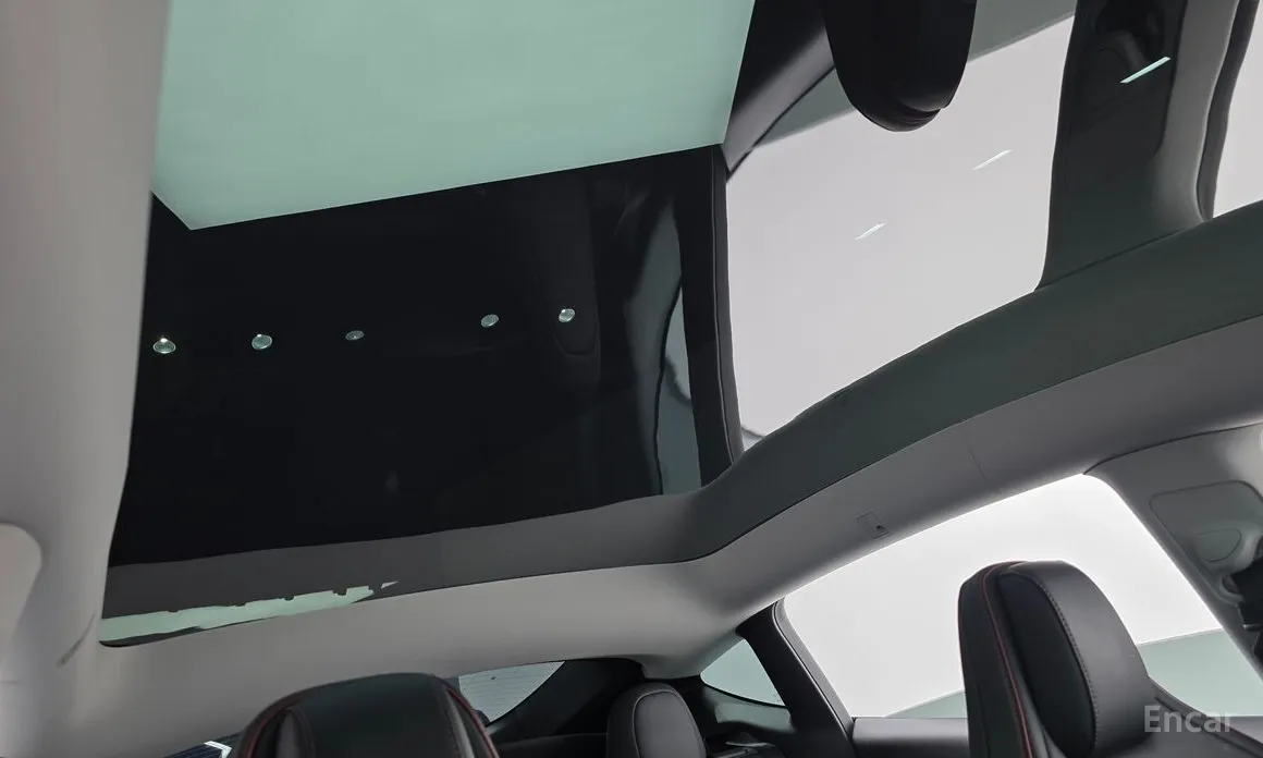 Фото 17 - Tesla Model Y