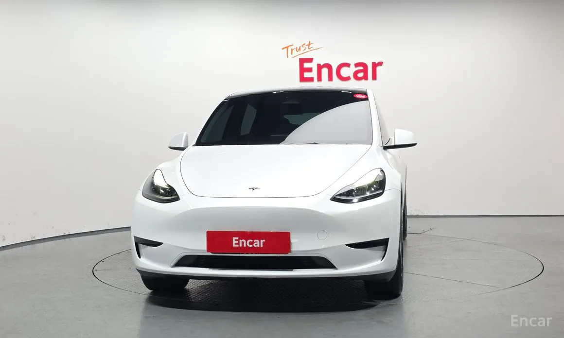 Фото 3 - Tesla Model Y