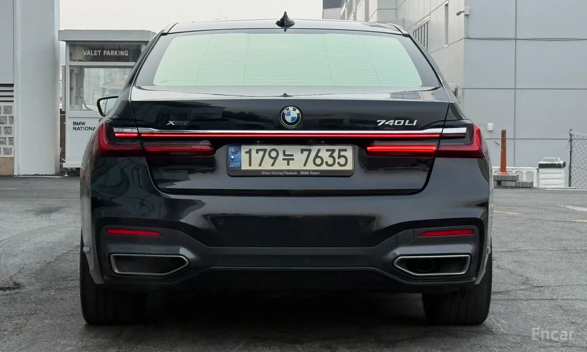 Фото 4 - BMW 7 Series