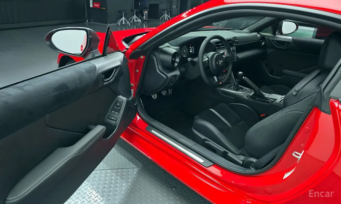 Фото 10 - Toyota 86