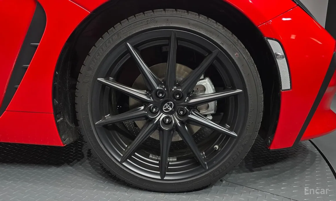 Фото 5 - Toyota 86