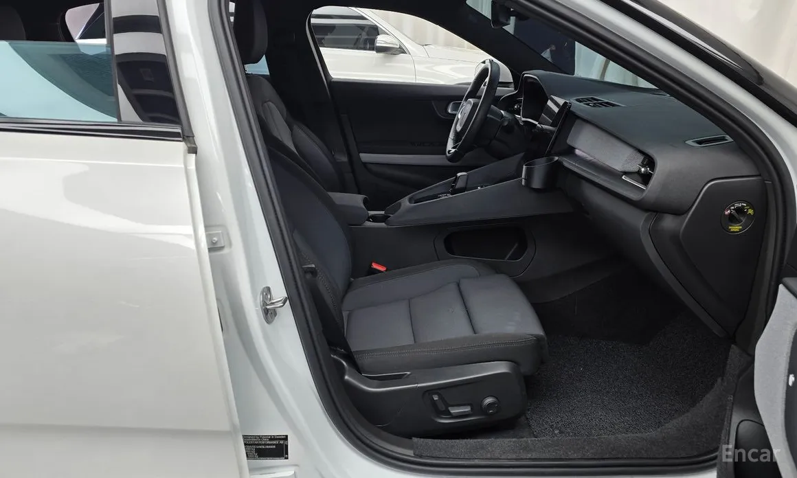 Фото 11 - Polestar 2