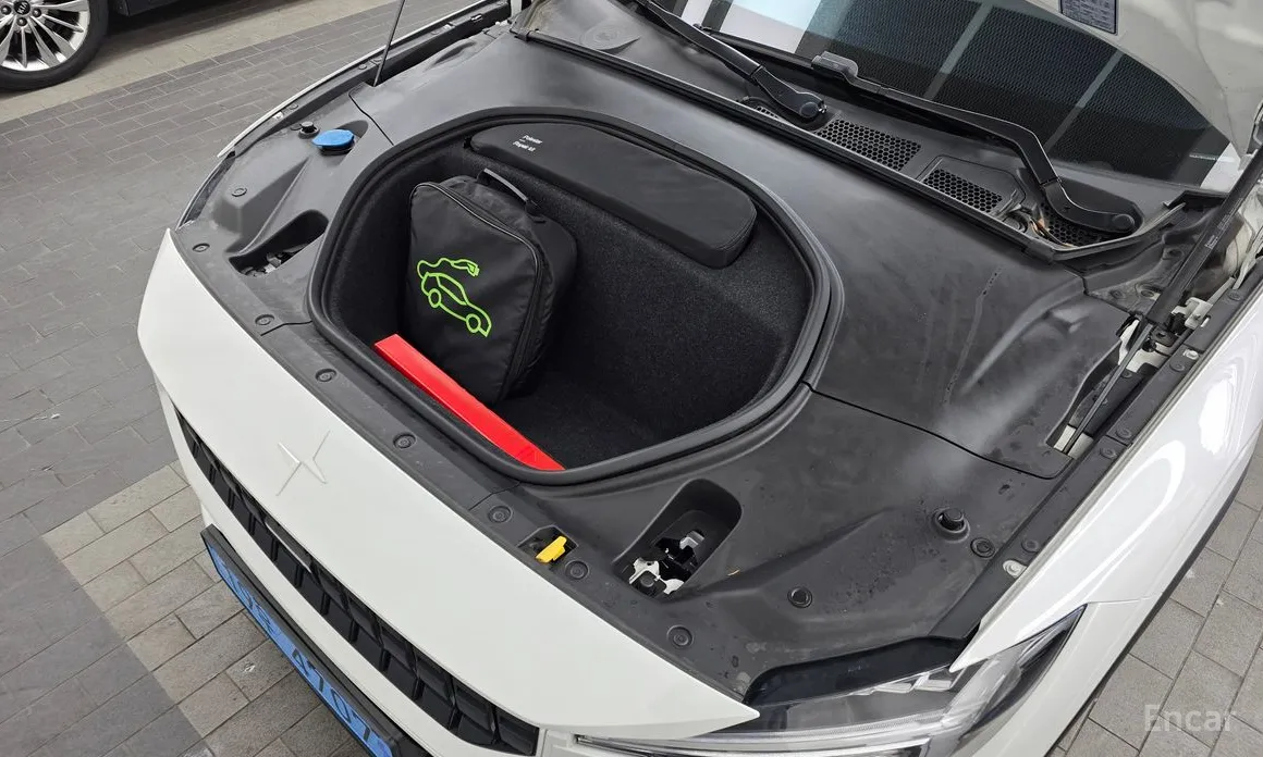 Фото 6 - Polestar 2