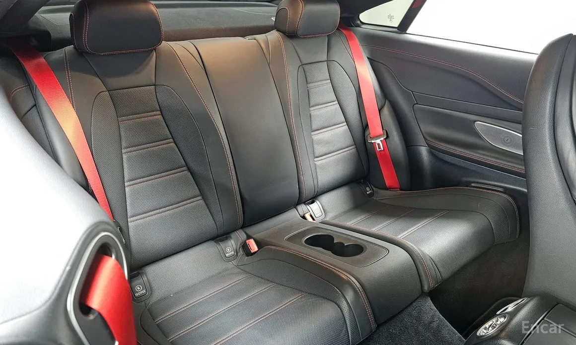 Фото 12 - Mercedes-Benz E-Class