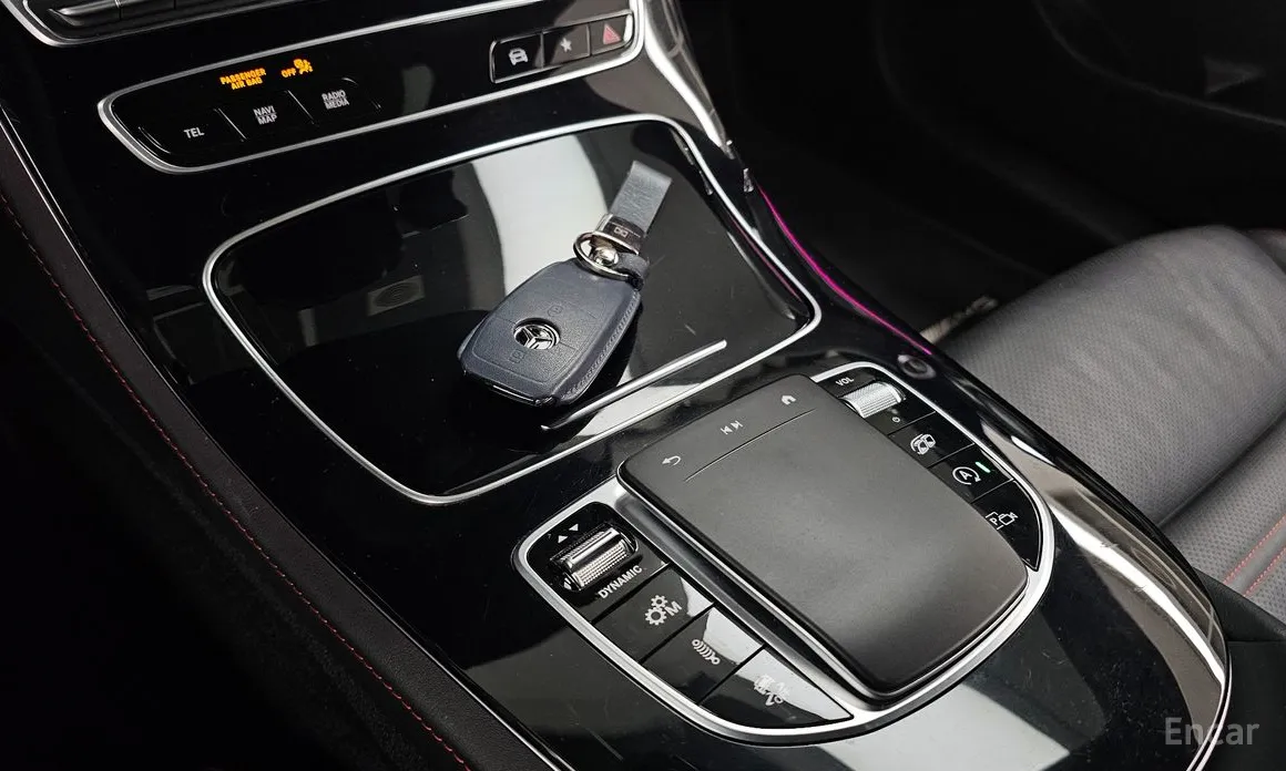 Фото 19 - Mercedes-Benz E-Class