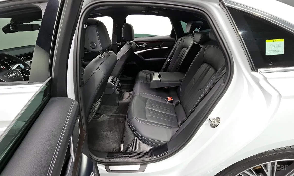 Фото 11 - Audi A6