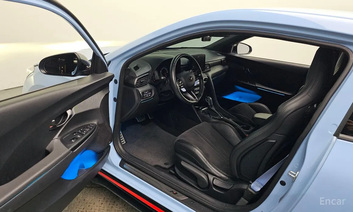 Фото 10 - Hyundai Veloster