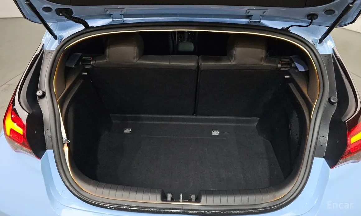 Фото 20 - Hyundai Veloster