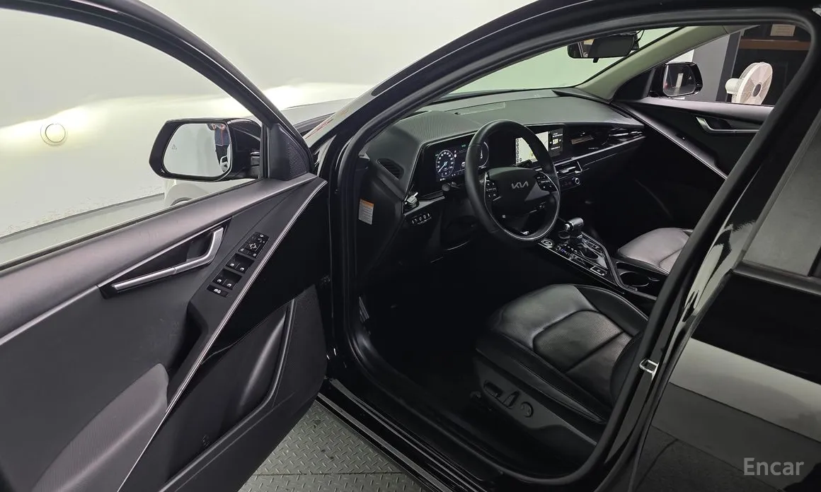 Фото 11 - Kia Niro