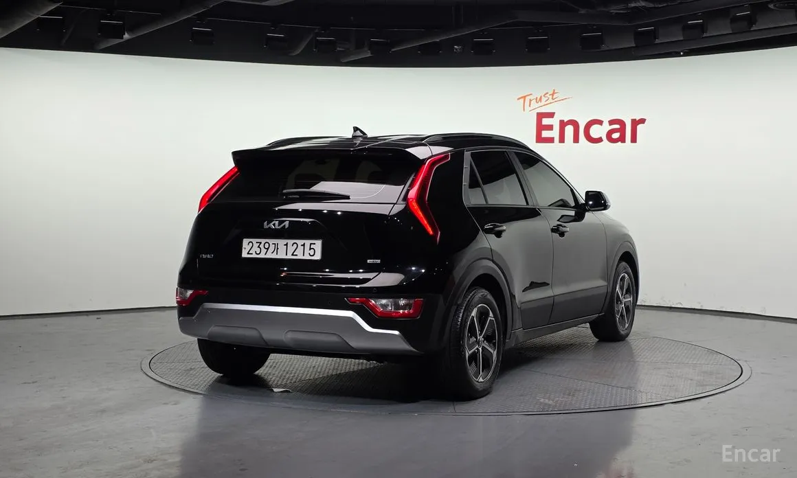 Фото 2 - Kia Niro