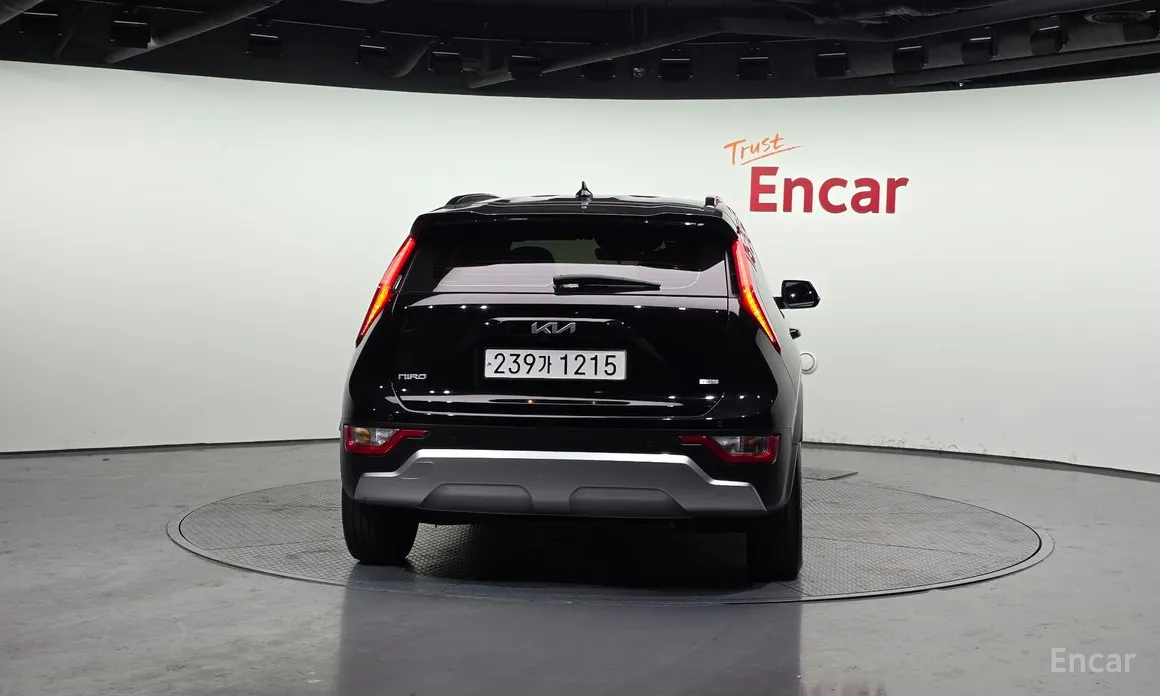 Фото 4 - Kia Niro