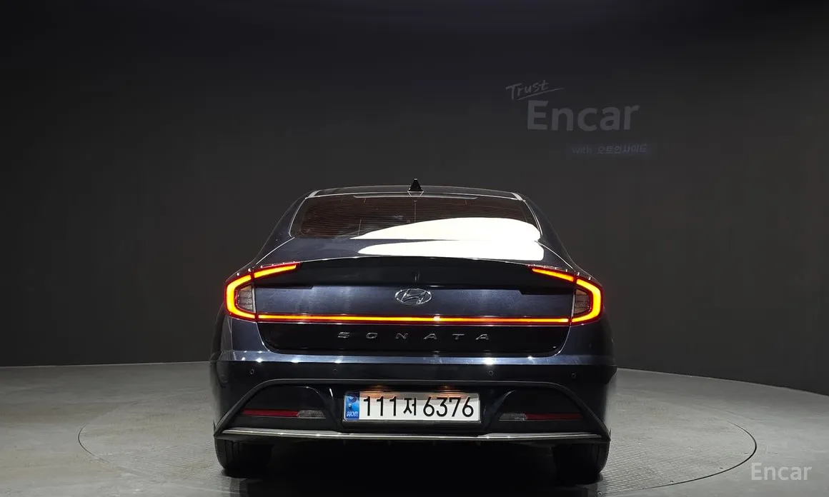 Фото 4 - Hyundai Sonata