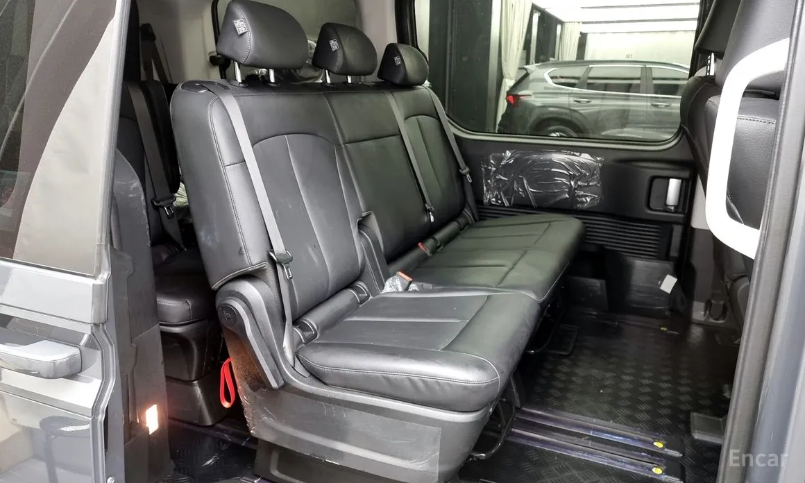 Фото 12 - Hyundai Staria