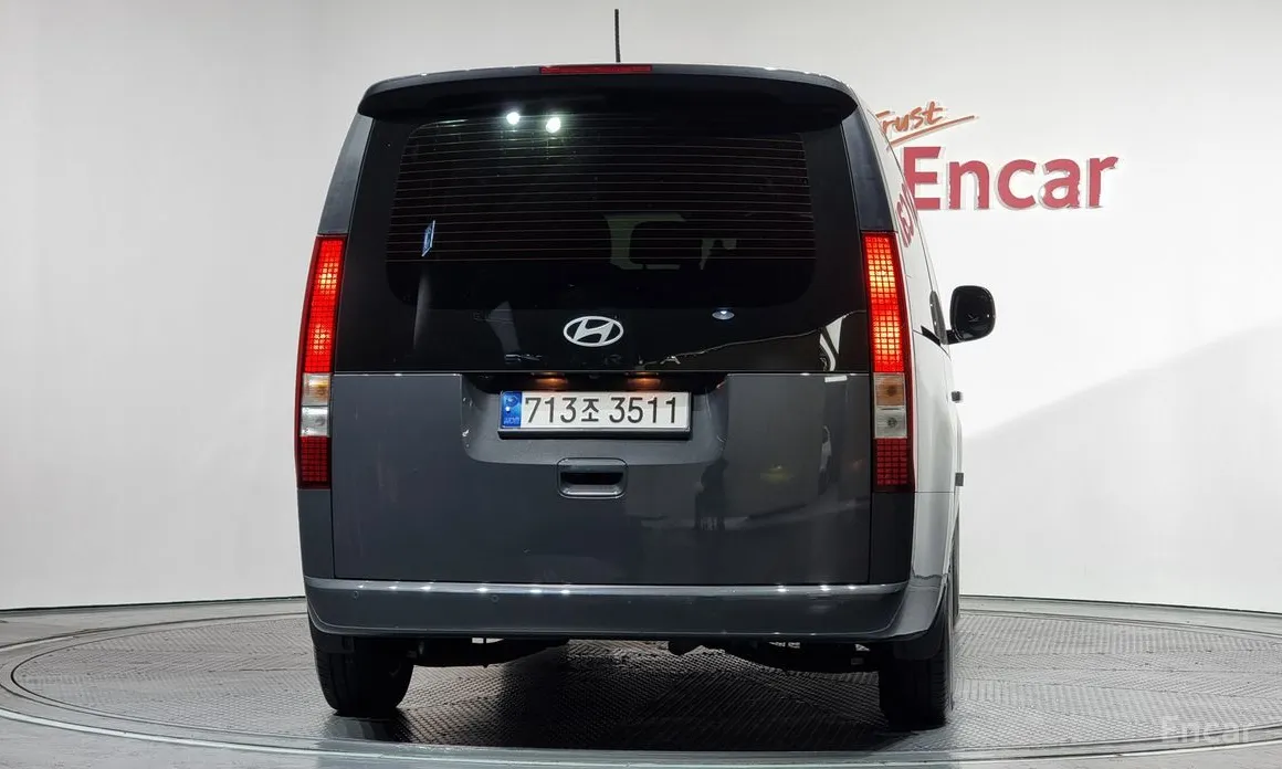 Фото 4 - Hyundai Staria