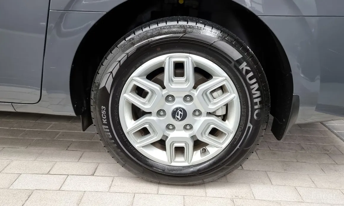 Фото 5 - Hyundai Staria