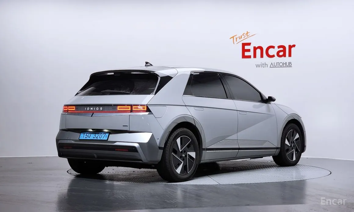 Фото 2 - Hyundai Ioniq 5