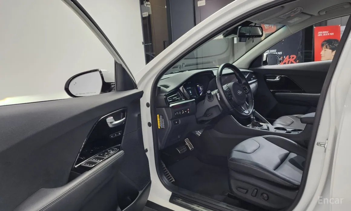 Фото 10 - Kia Niro