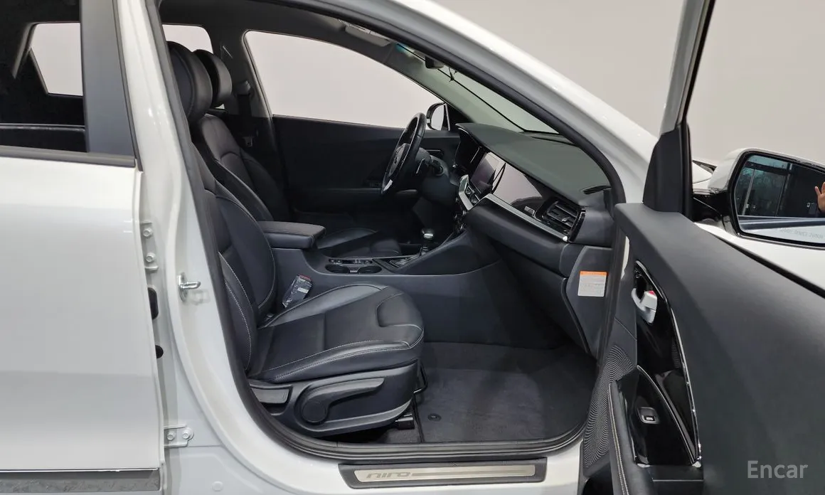 Фото 11 - Kia Niro