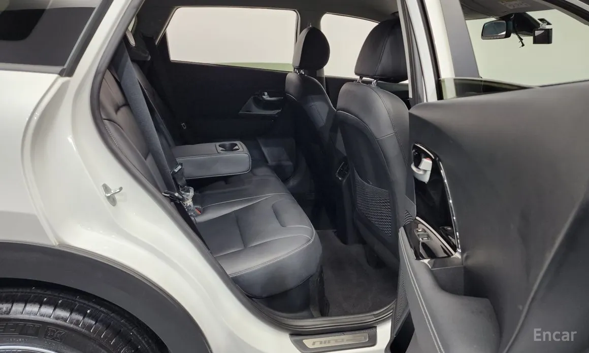 Фото 12 - Kia Niro