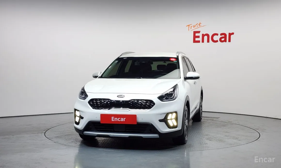 Фото 3 - Kia Niro