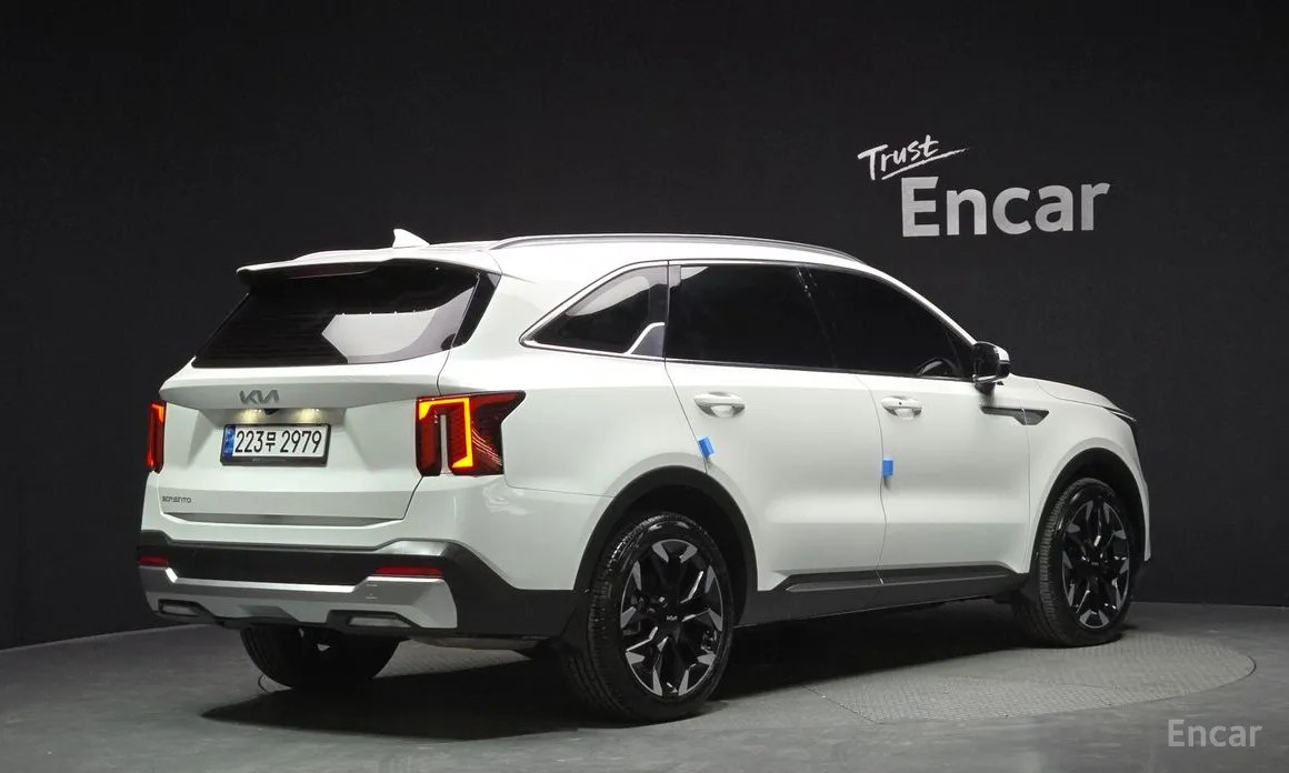 Фото 2 - Kia Sorento