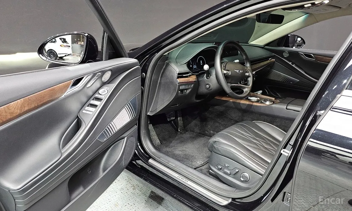 Фото 10 - Genesis G80