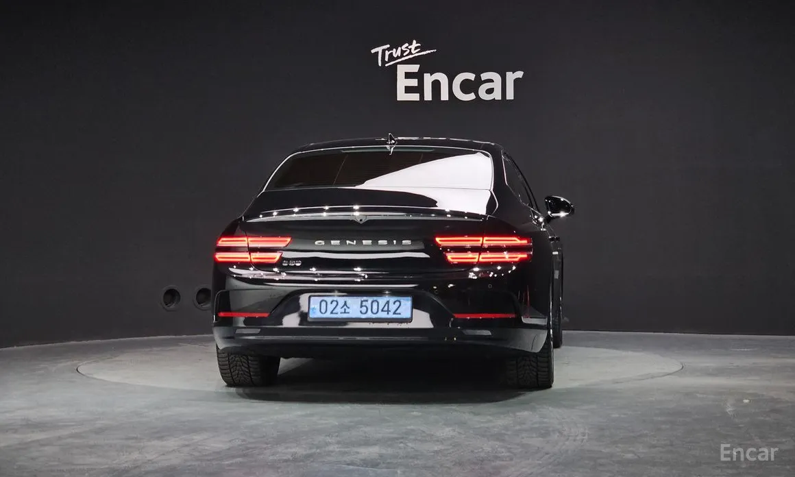 Фото 4 - Genesis G80