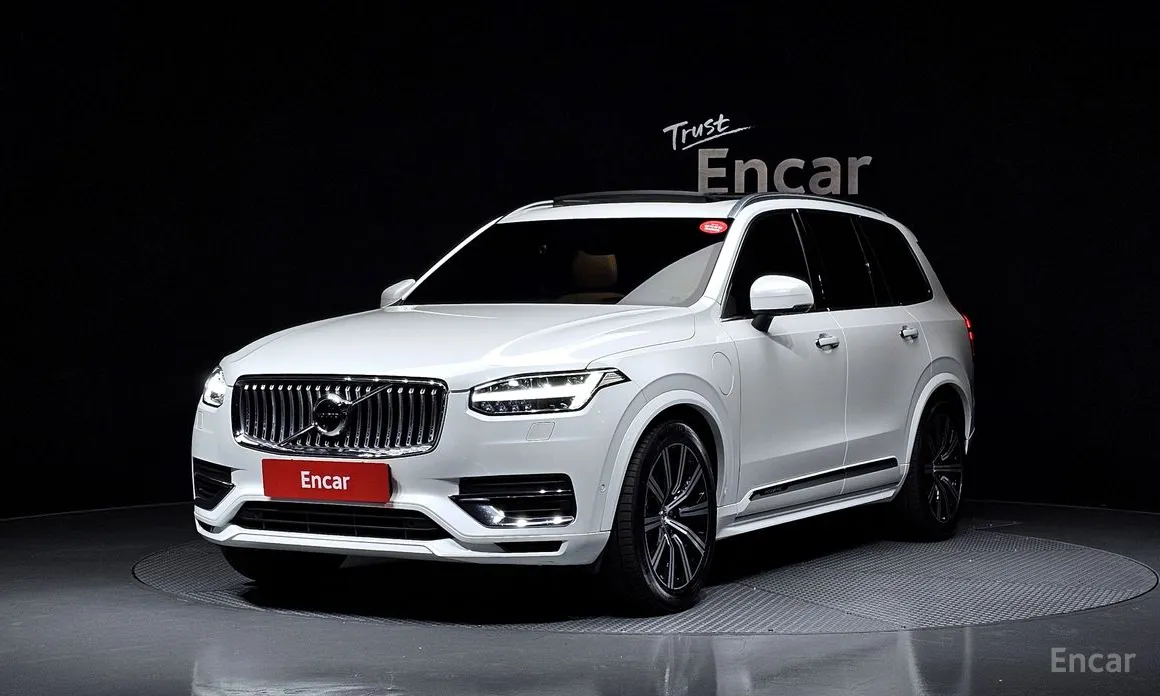 Фото 1 - Volvo XC90