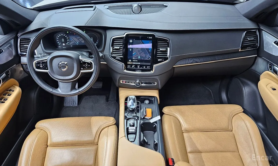 Фото 7 - Volvo XC90