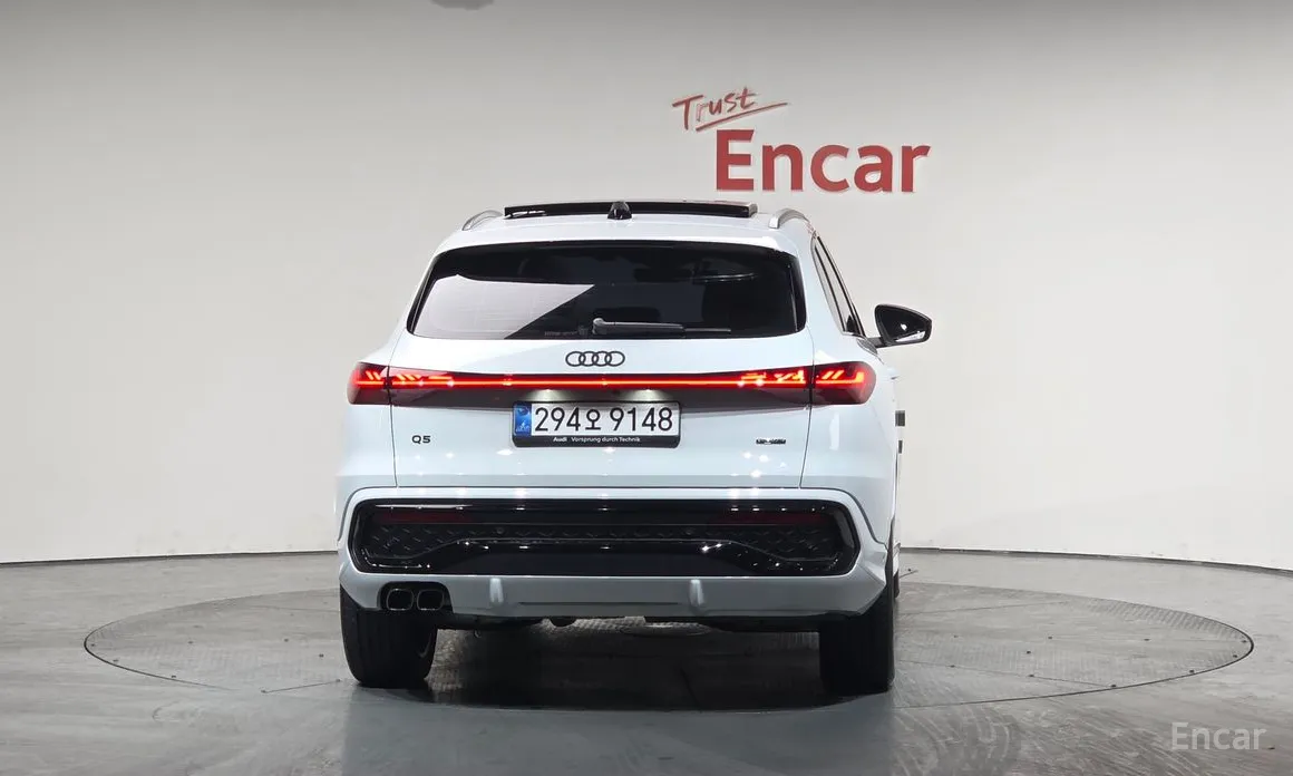 Фото 4 - Audi Q5