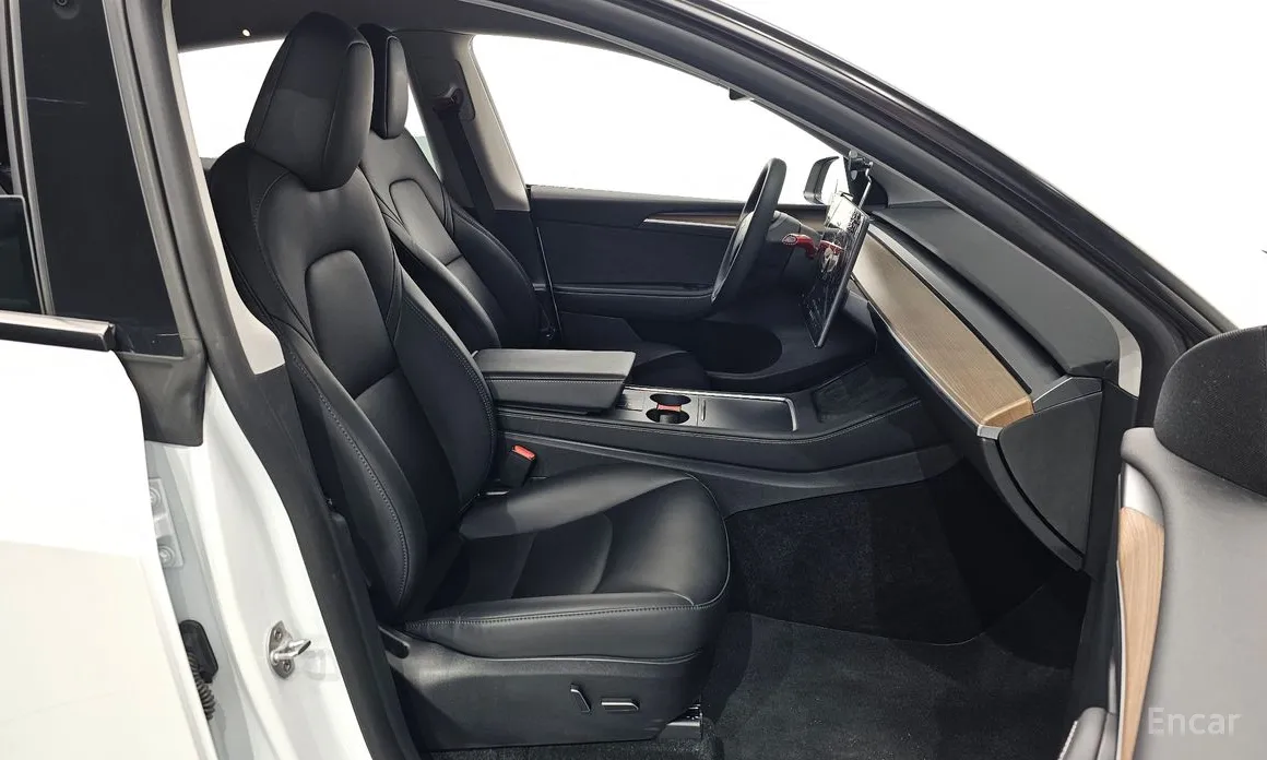 Фото 12 - Tesla Model Y