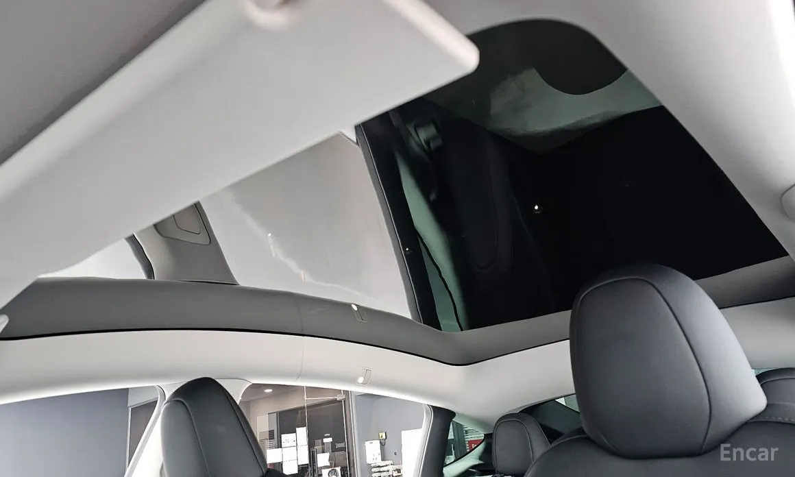 Фото 19 - Tesla Model Y