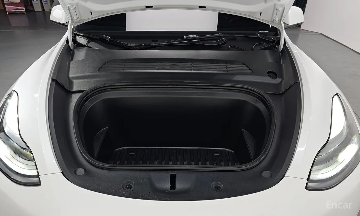 Фото 6 - Tesla Model Y