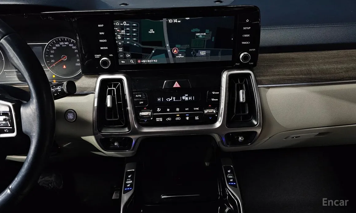 Фото 14 - Kia Sorento