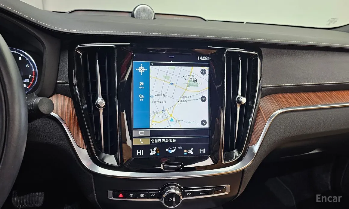 Фото 14 - Volvo S60