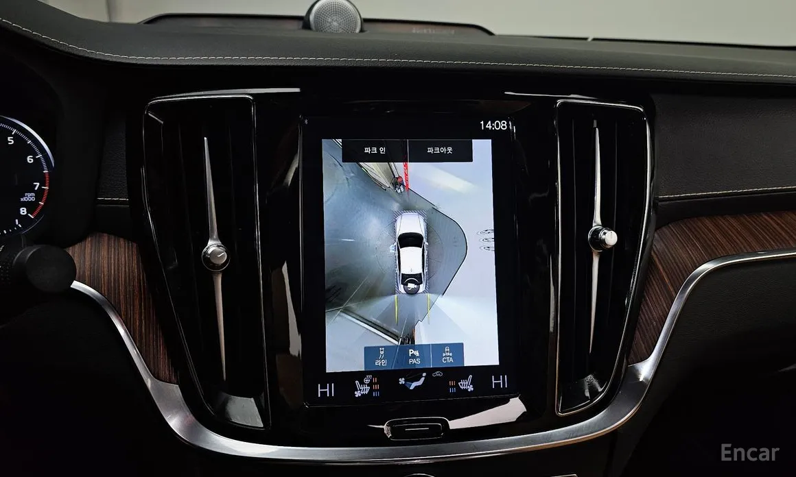 Фото 15 - Volvo S60