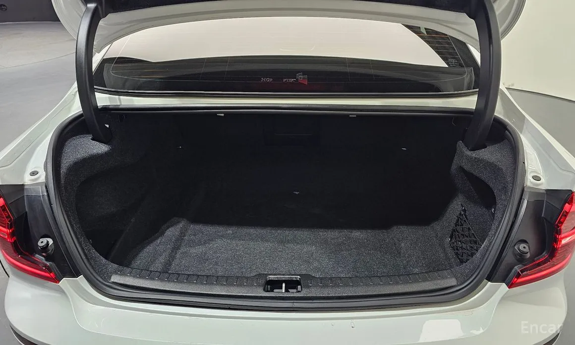 Фото 20 - Volvo S60