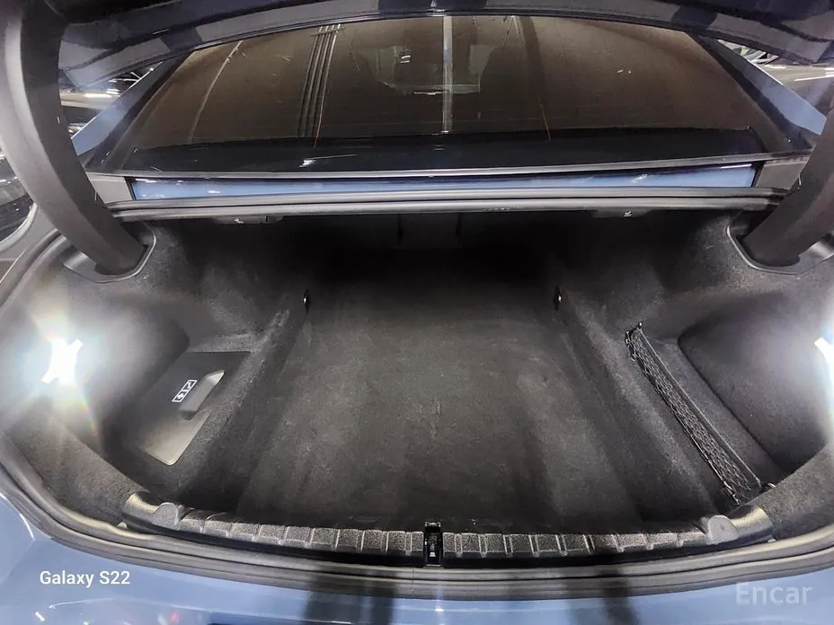 Фото 19 - BMW 8 Series